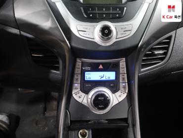2012 - hyundai avante