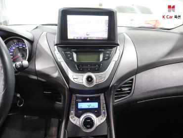 2012 - hyundai avante