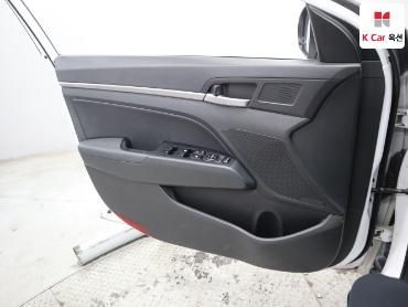 2019 - hyundai avante