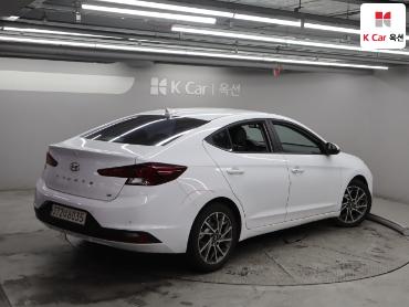 2019 - hyundai avante
