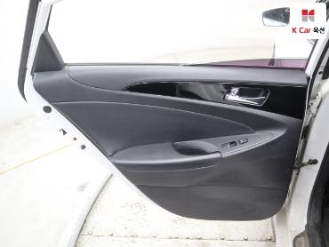 2011 - hyundai sonata