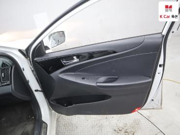 2011 - hyundai sonata