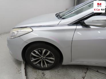 2011 - hyundai grandeur