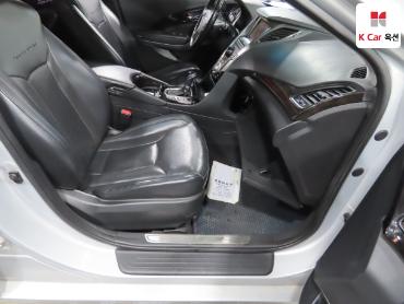 2011 - hyundai grandeur