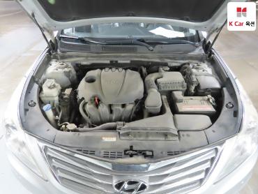 2011 - hyundai grandeur