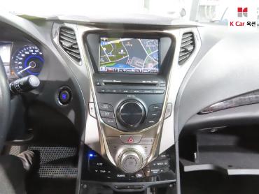 2011 - hyundai grandeur