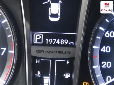 2011 - hyundai grandeur