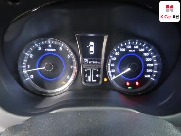 2011 - hyundai grandeur