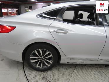 2011 - hyundai grandeur
