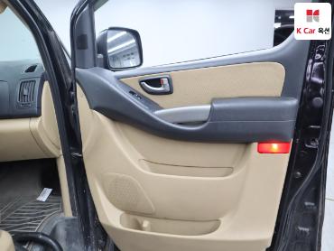 2012 - hyundai grand starex