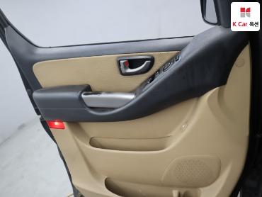 2012 - hyundai grand starex