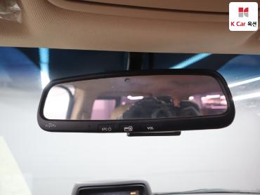 2012 - hyundai grand starex