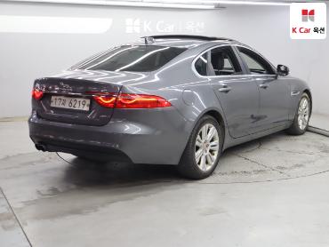 2018 - jaguar xf