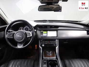 2018 - jaguar xf