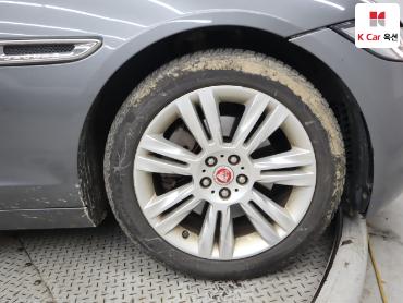 2018 - jaguar xf