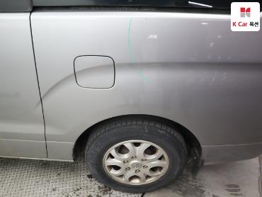 2012 - hyundai grand starex