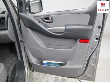 2012 - hyundai grand starex