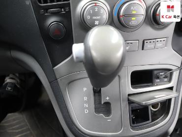 2012 - hyundai grand starex