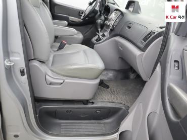 2012 - hyundai grand starex