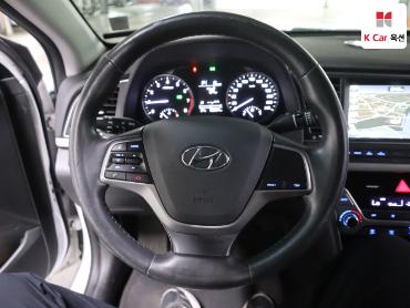 2018 - hyundai avante