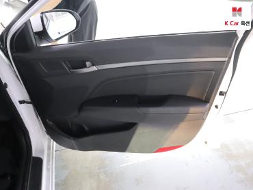 2018 - hyundai avante