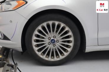 2014 - ford fusion