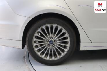 2014 - ford fusion