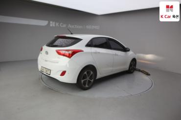 2016 - hyundai i30