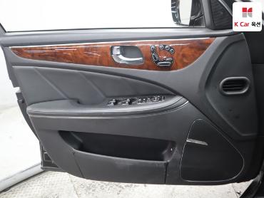2014 - hyundai equus