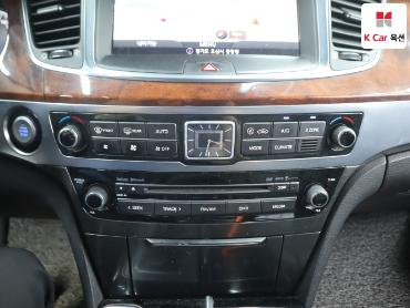 2014 - hyundai equus