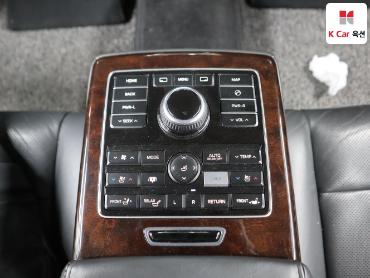 2014 - hyundai equus