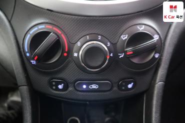 2013 - hyundai accent
