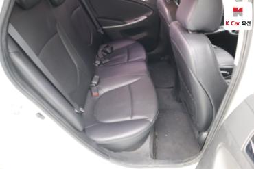 2013 - hyundai accent