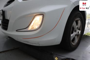 2013 - hyundai accent