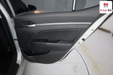 2019 - hyundai avante