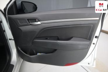 2019 - hyundai avante
