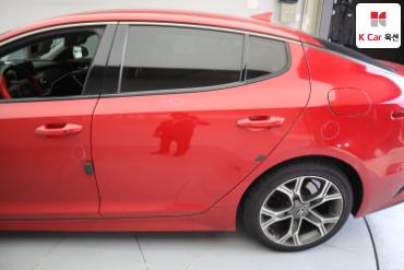 2019 - kia stinger