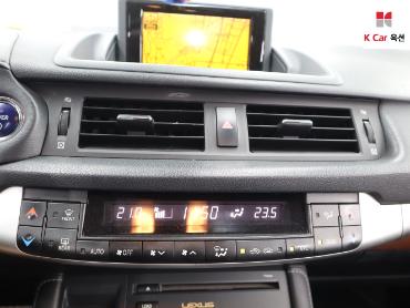 2012 - lexus ct200h