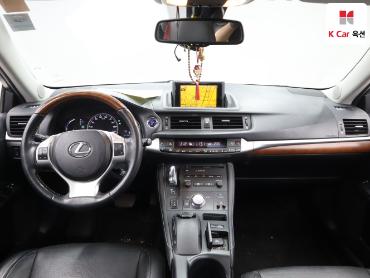 2012 - lexus ct200h