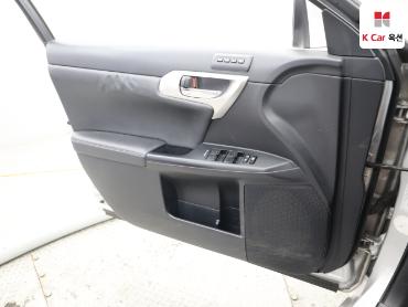 2012 - lexus ct200h