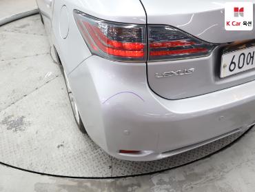 2012 - lexus ct200h