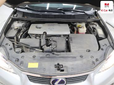 2012 - lexus ct200h