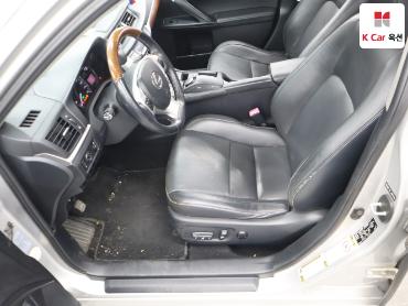 2012 - lexus ct200h