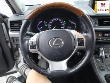 2012 - lexus ct200h