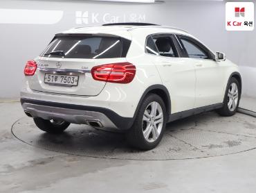 2015 - mercedes-benz gla200