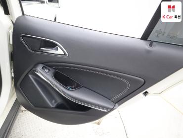 2015 - mercedes-benz gla200
