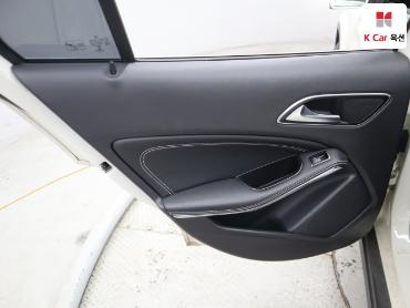 2015 - mercedes-benz gla200