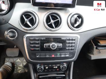 2015 - mercedes-benz gla200