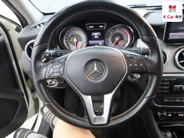 2015 - mercedes-benz gla200