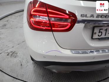 2015 - mercedes-benz gla200